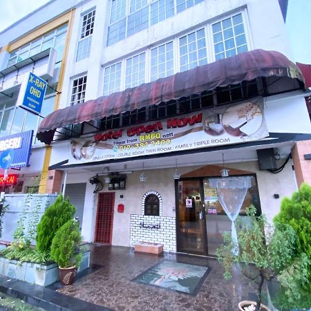 Mr Hotel Nusa Bestari Skudai Kültér fotó