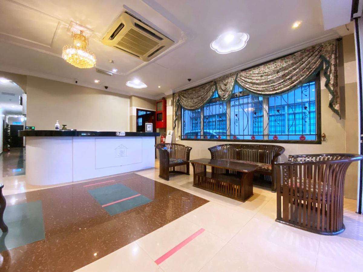 Mr Hotel Nusa Bestari Skudai Kültér fotó