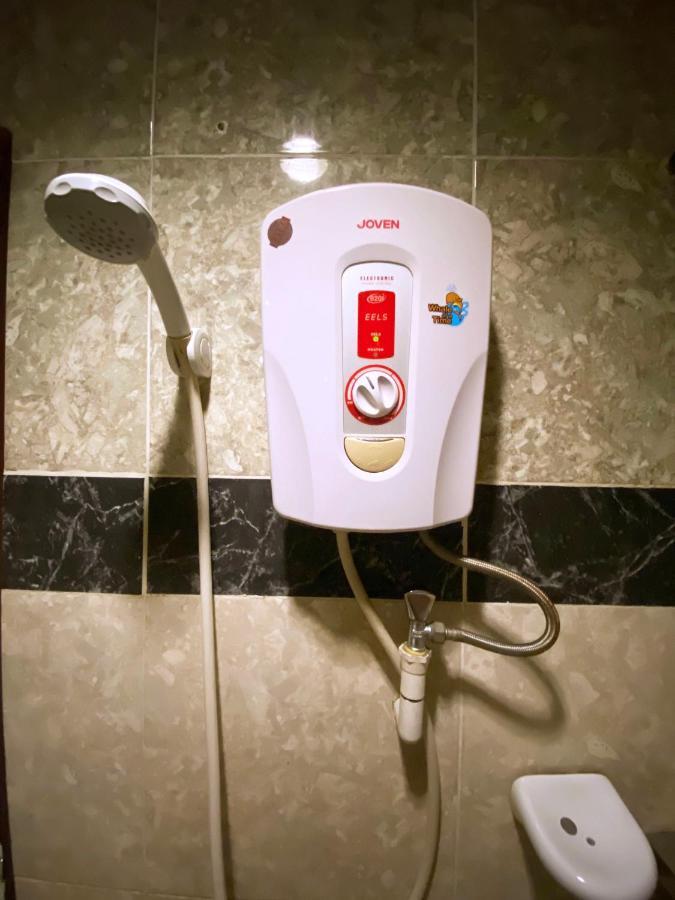 Mr Hotel Nusa Bestari Skudai Kültér fotó