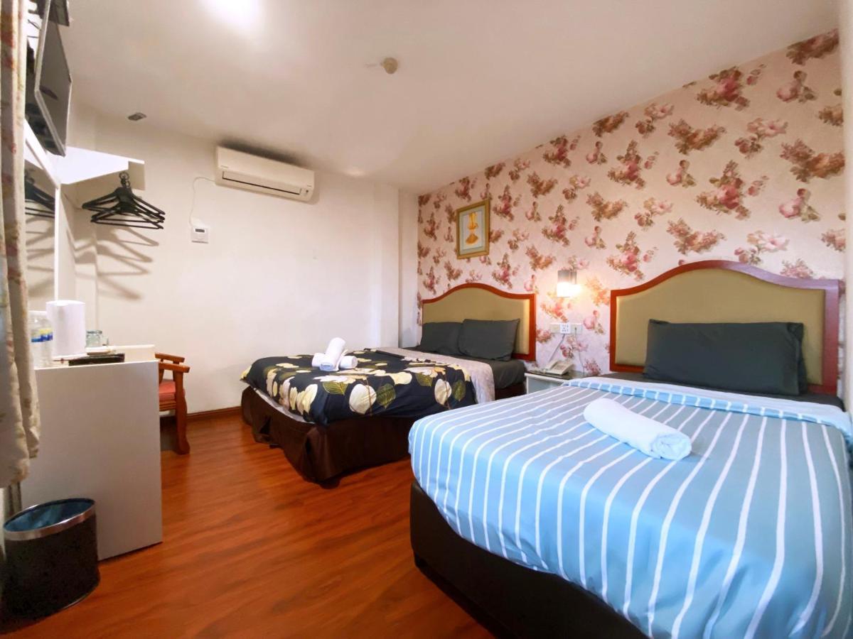 Mr Hotel Nusa Bestari Skudai Kültér fotó
